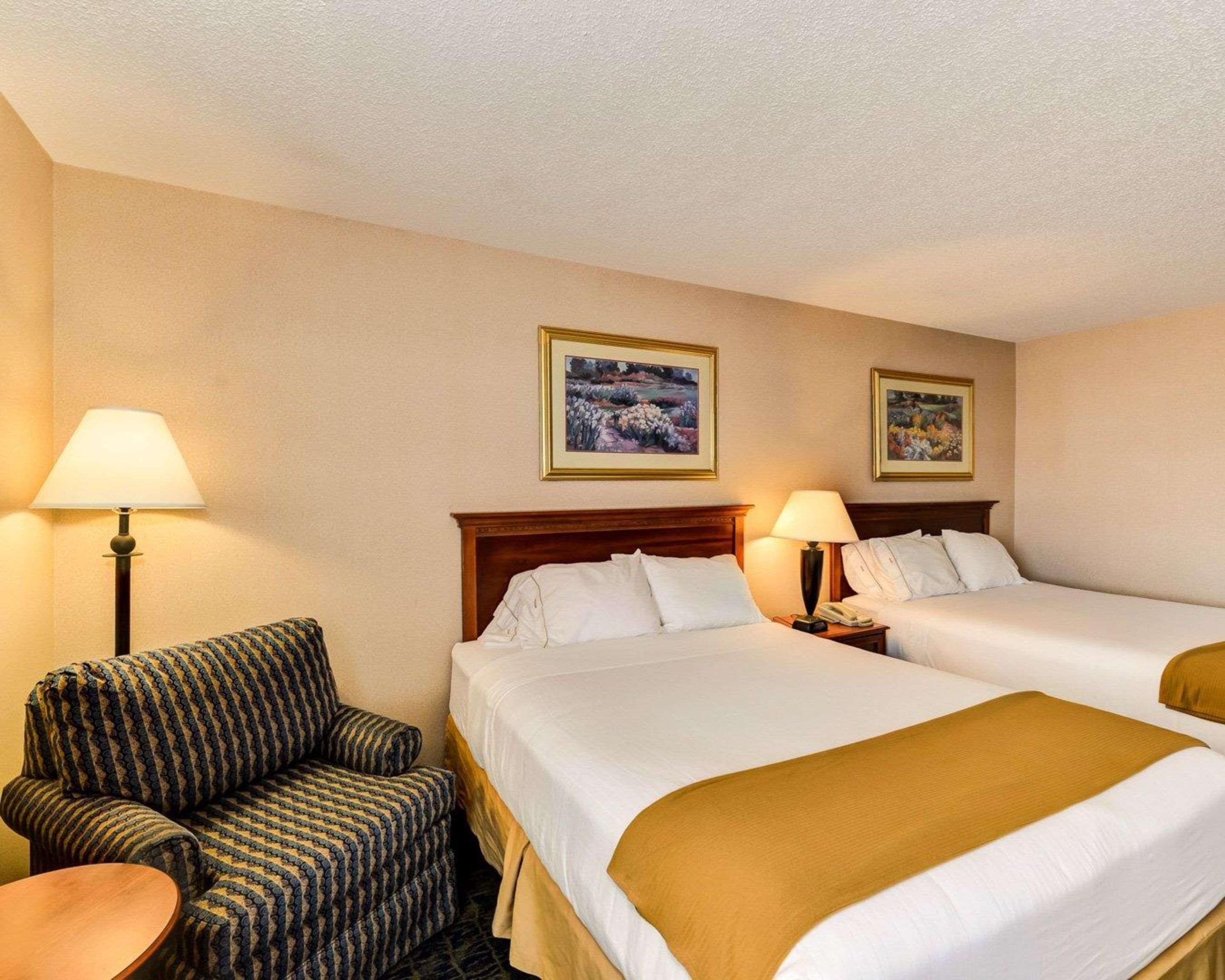 Quality Inn Spring Mills - Martinsburg North Exteriér fotografie