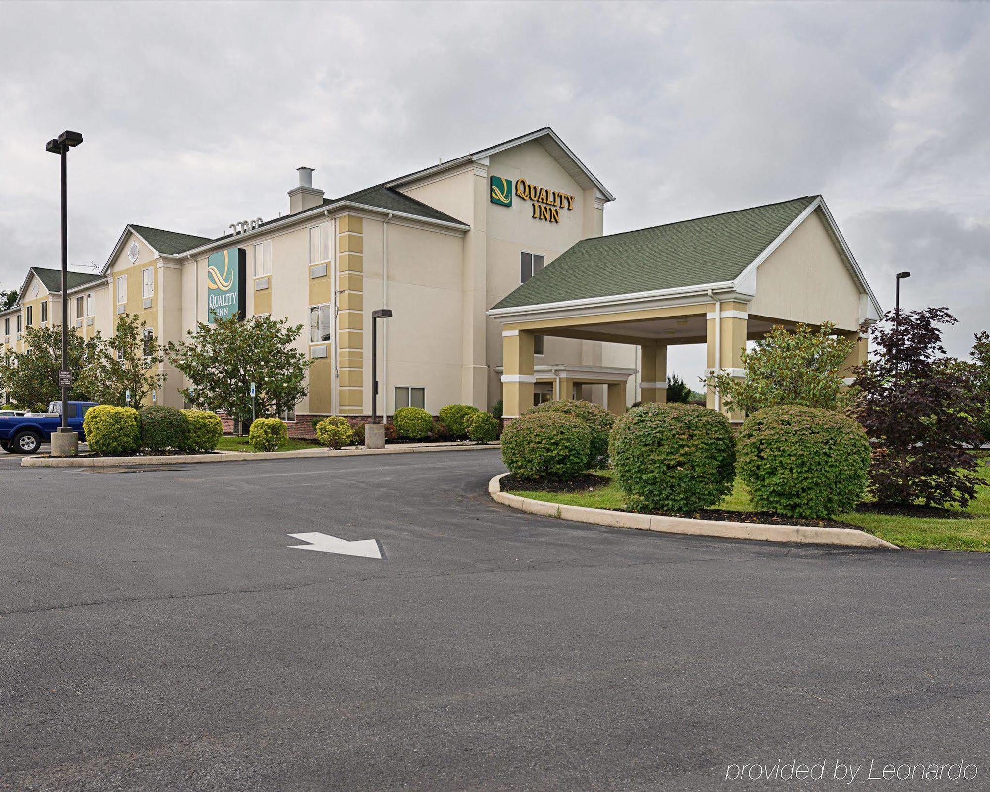 Quality Inn Spring Mills - Martinsburg North Exteriér fotografie